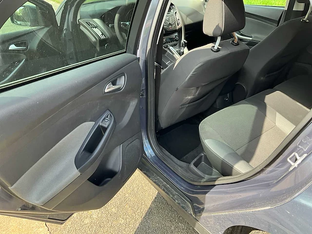 2011 ford focus sedan 1.5 tdci personenauto - afbeelding 11 van  35