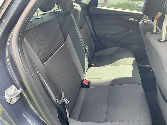 2011 ford focus sedan 1.5 tdci personenauto - afbeelding 17 van  35