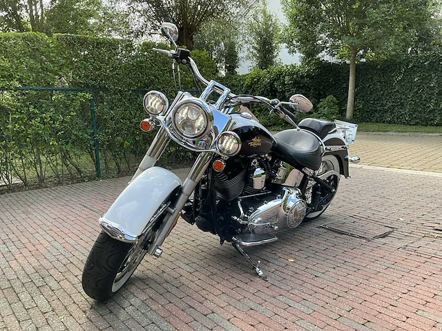 2011 harley-davidson flstn softballen deluxe motorfiets - afbeelding 1 van  24