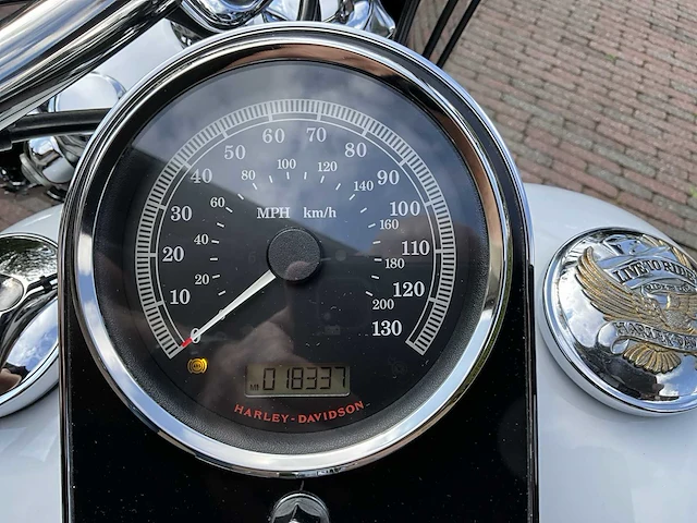 2011 harley-davidson flstn softballen deluxe motorfiets - afbeelding 13 van  24