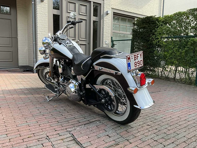2011 harley-davidson flstn softballen deluxe motorfiets - afbeelding 18 van  24