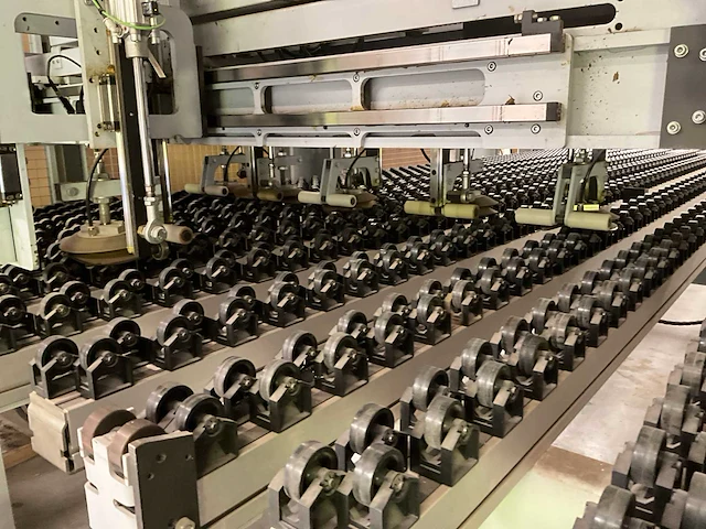 2011 holzma profi hpl380/43/22/x/new platen opdeelzaagmachine - afbeelding 9 van  24