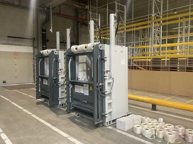 2011 hsm v-press 1160 max papierpers/balenpers - afbeelding 2 van  8
