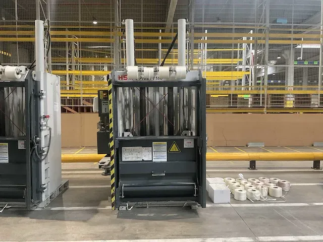 2011 hsm v-press 1160 max papierpers/balenpers - afbeelding 3 van  8