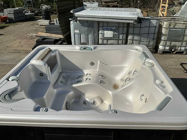 2011 island spas nevis 44 - jacuzzi - afbeelding 33 van  35