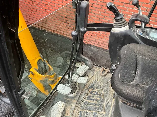 2011 jcb 8020 minigraafmachine - afbeelding 14 van  28