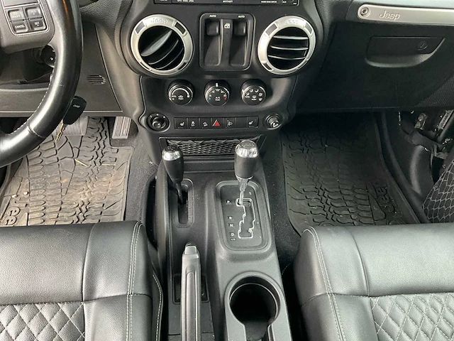 2011 jeep wrangler - afbeelding 15 van  36