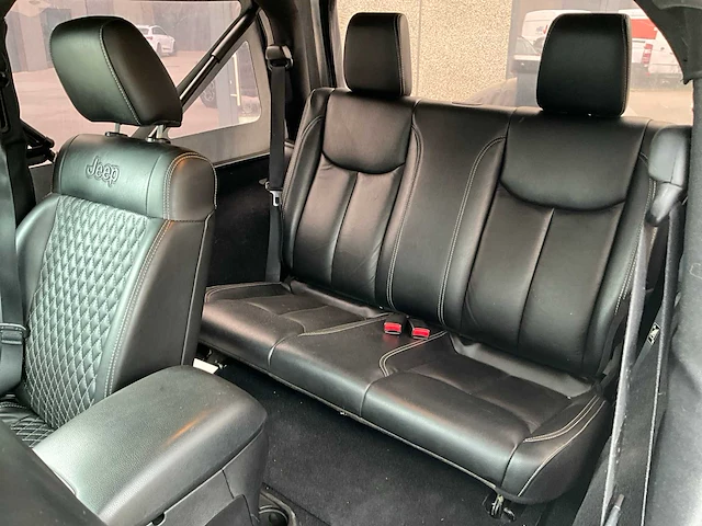 2011 jeep wrangler - afbeelding 18 van  36