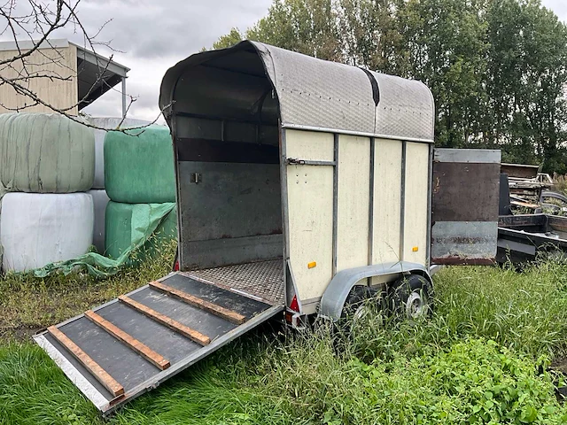 2011 jek paarden en veetrailer - afbeelding 16 van  18