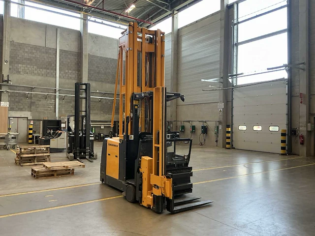 2011 jungheinrich ekx 515k reach truck - afbeelding 3 van  10