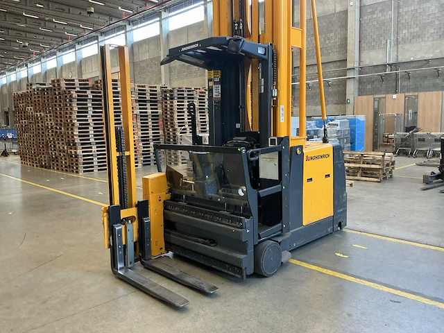 2011 jungheinrich ekx 515k reach truck - afbeelding 7 van  10