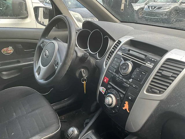 2011 kia venga - afbeelding 8 van  31