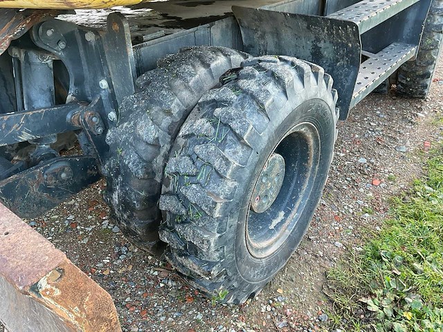 2011 komatsu pw160-7eo banden graafmachine - afbeelding 7 van  34