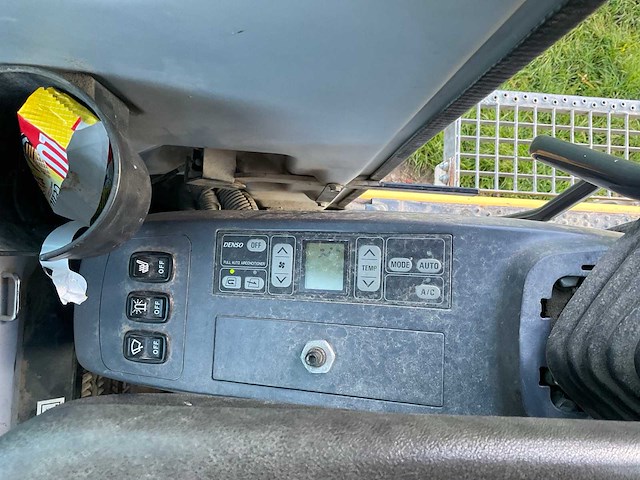 2011 komatsu pw160-7eo banden graafmachine - afbeelding 16 van  34