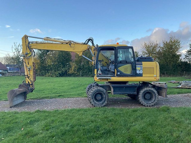 2011 komatsu pw160-7eo banden graafmachine - afbeelding 23 van  34