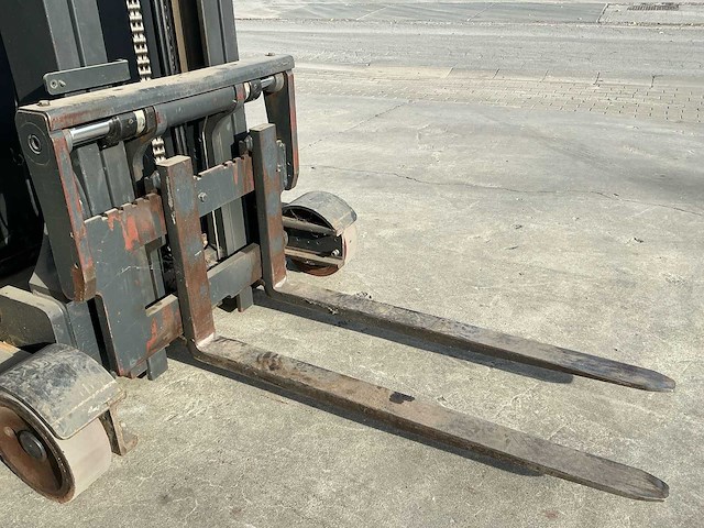 2011 linde r14-s12 reach truck - afbeelding 6 van  10