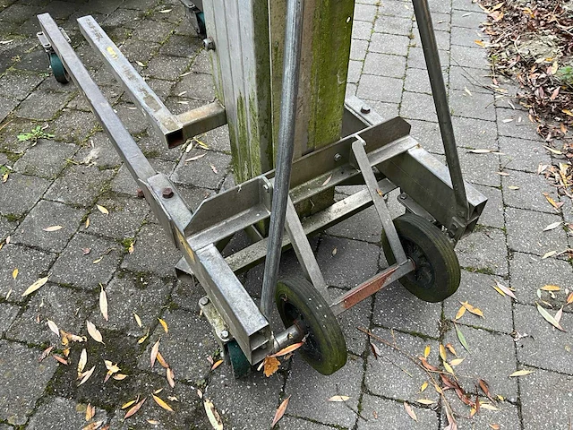 2011 lm575 alp lift / materiaallift met handlier - afbeelding 5 van  9