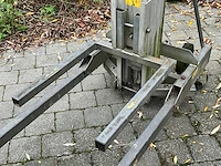 2011 lm575 alp lift / materiaallift met handlier - afbeelding 8 van  9