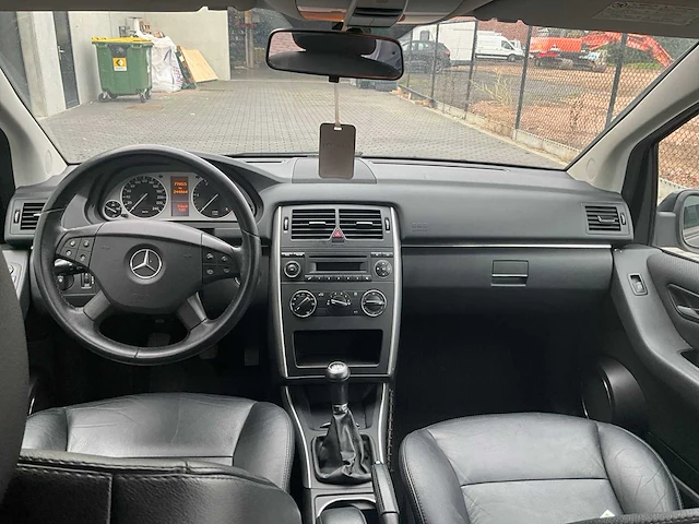 2011 mercedes-benz b 180 cdi 245 personenauto - afbeelding 6 van  32