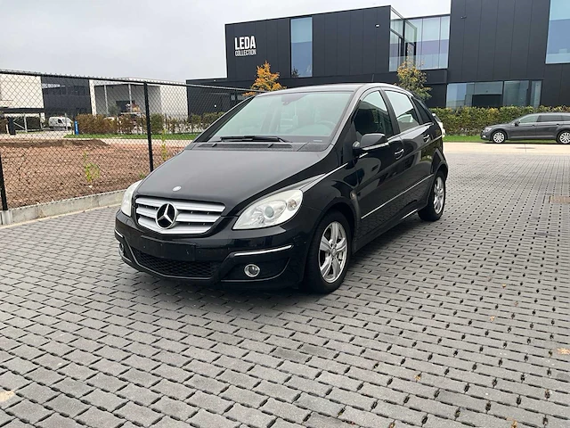 2011 mercedes-benz b 180 cdi 245 personenauto - afbeelding 1 van  32