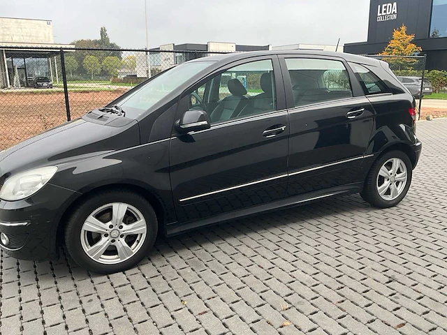 2011 mercedes-benz b 180 cdi 245 personenauto - afbeelding 12 van  32