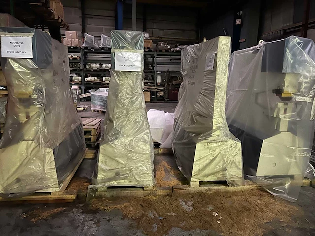 2011 mubea klh700/760 pons- en knipmachine - afbeelding 1 van  2