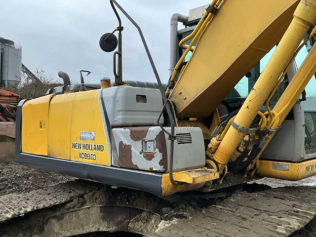 2011 new holland e215b rupsgraafmachine - afbeelding 2 van  33