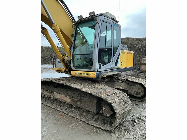 2011 new holland e215b rupsgraafmachine - afbeelding 6 van  33