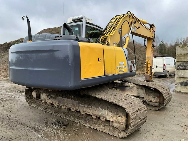 2011 new holland e215b rupsgraafmachine - afbeelding 31 van  33