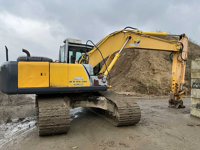 2011 new holland e215b rupsgraafmachine - afbeelding 32 van  33