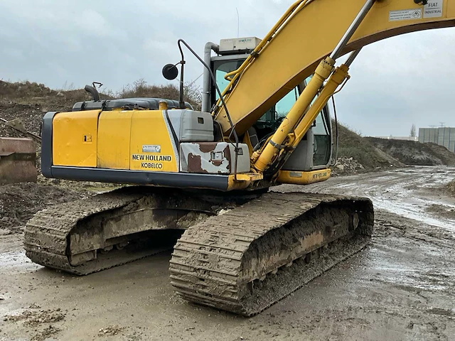 2011 new holland e215b rupsgraafmachine - afbeelding 33 van  33