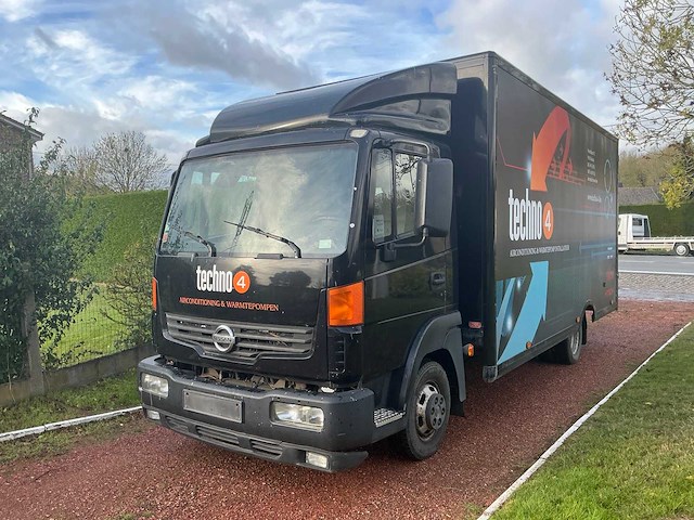 2011 nissan atleon vrachtwagen - afbeelding 1 van  38