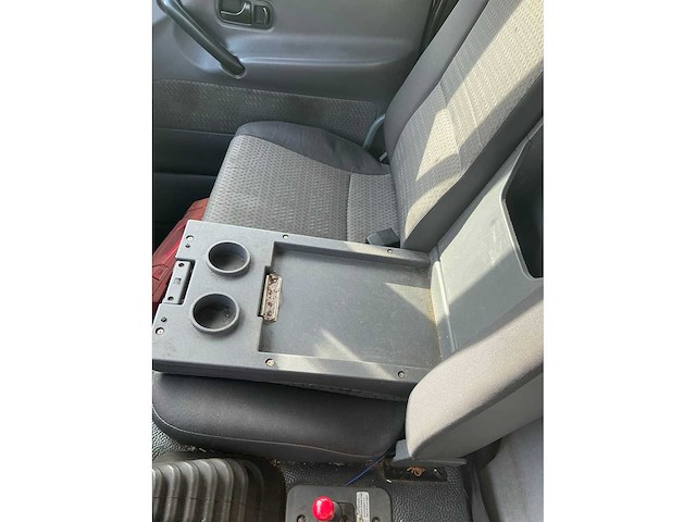 2011 nissan atleon vrachtwagen - afbeelding 20 van  38