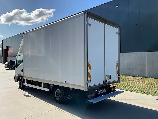 2011 nissan cabstar 2.5 dci met meubelkast lichte vrachtwagen - afbeelding 34 van  43