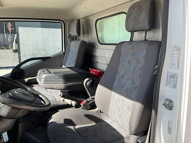 2011 nissan cabstar 2.5 dci met meubelkast lichte vrachtwagen - afbeelding 4 van  43