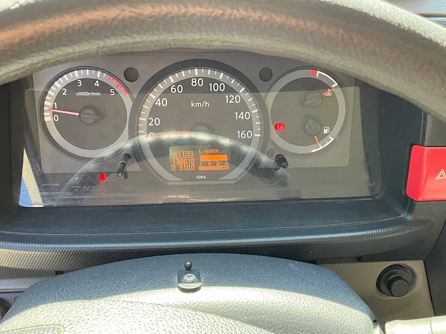 2011 nissan cabstar 2.5 dci met meubelkast lichte vrachtwagen - afbeelding 9 van  43