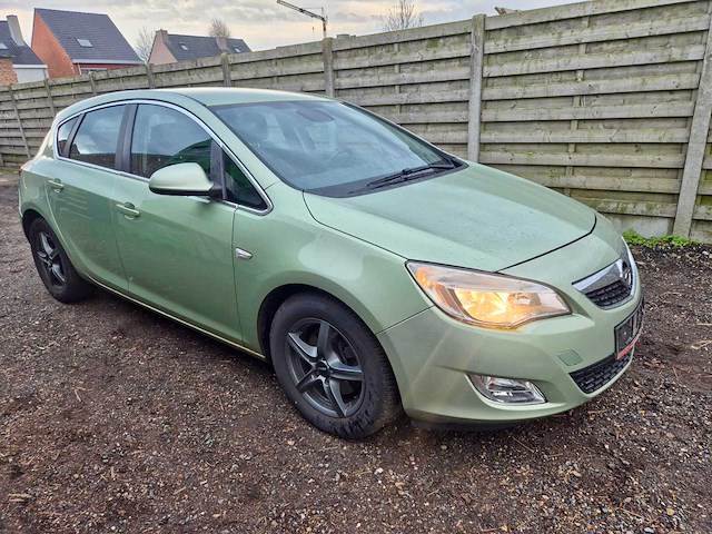 2011 opel astra - afbeelding 9 van  15