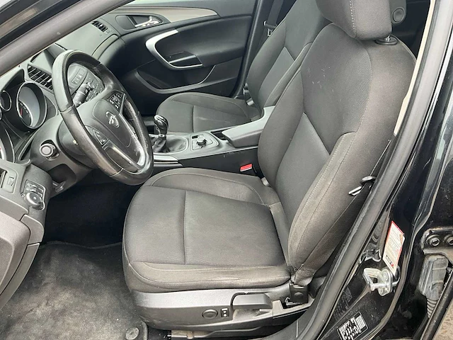 2011 opel insignia sports tourer - afbeelding 15 van  52