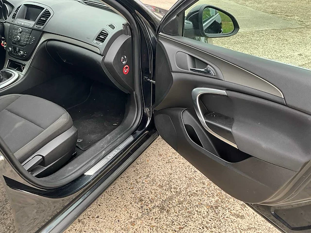 2011 opel insignia sports tourer - afbeelding 36 van  52