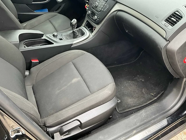 2011 opel insignia sports tourer - afbeelding 38 van  52