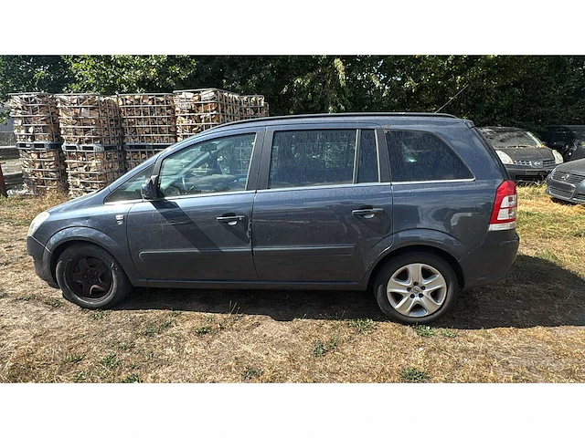 2011 opel zafira personenauto - afbeelding 32 van  35