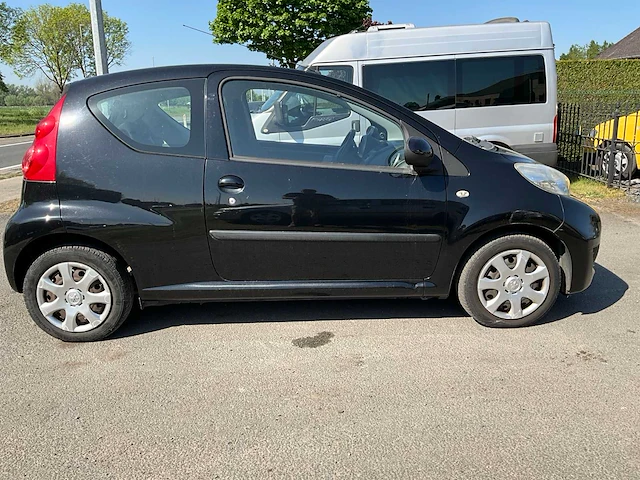 2011 peugeot 107 - afbeelding 25 van  28