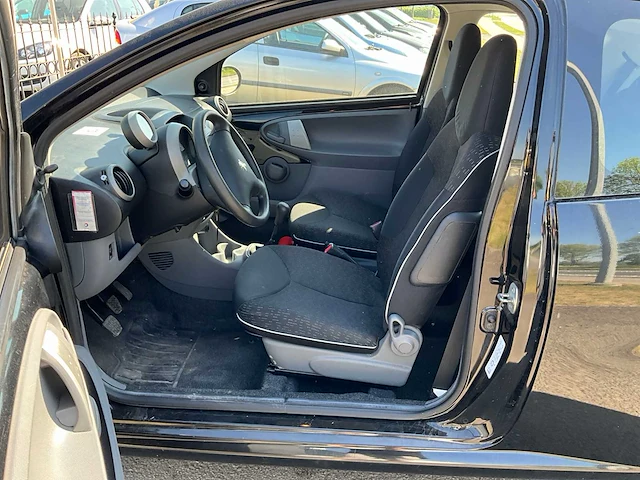 2011 peugeot 107 - afbeelding 28 van  28