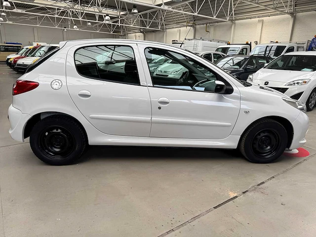 2011 peugeot 206 benzine - afbeelding 10 van  22