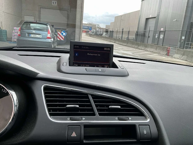 2011 peugeot 3008 personenauto - afbeelding 22 van  46