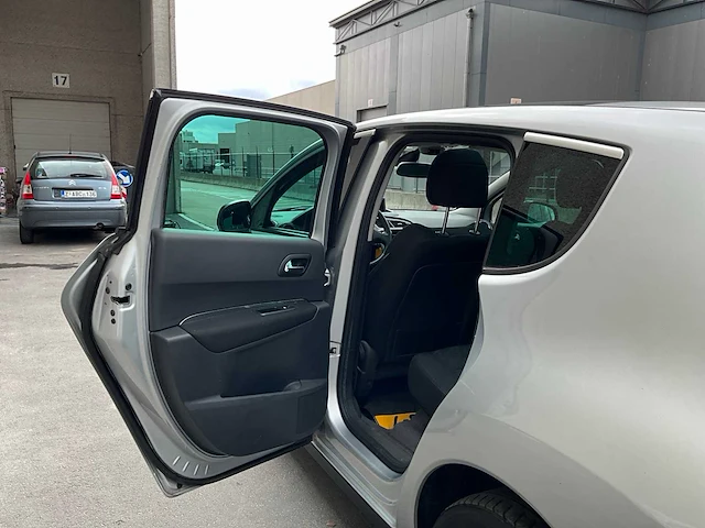 2011 peugeot 3008 personenauto - afbeelding 29 van  46
