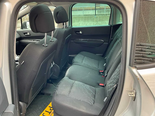 2011 peugeot 3008 personenauto - afbeelding 30 van  46