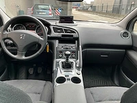 2011 peugeot 3008 personenauto - afbeelding 32 van  46