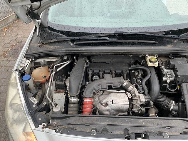 2011 peugeot 308 personenauto - afbeelding 16 van  50