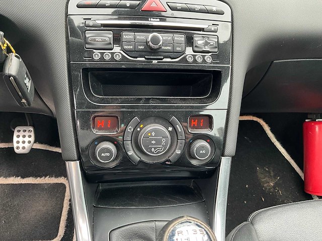 2011 peugeot 308 personenauto - afbeelding 31 van  50